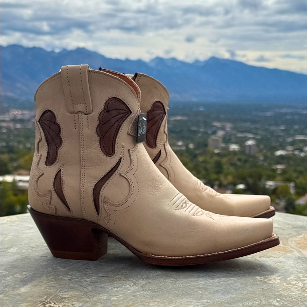 Off-white and brown western cutout boots by Liberty Black. New with tags.
